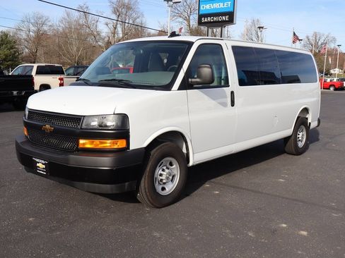 Used 2025 Chevrolet Express 3500 LS image 24