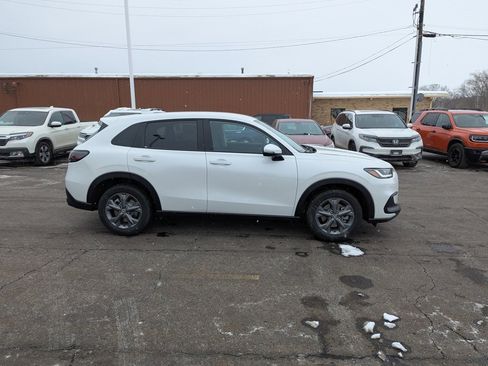 New 2026 Honda HR-V LX image 2