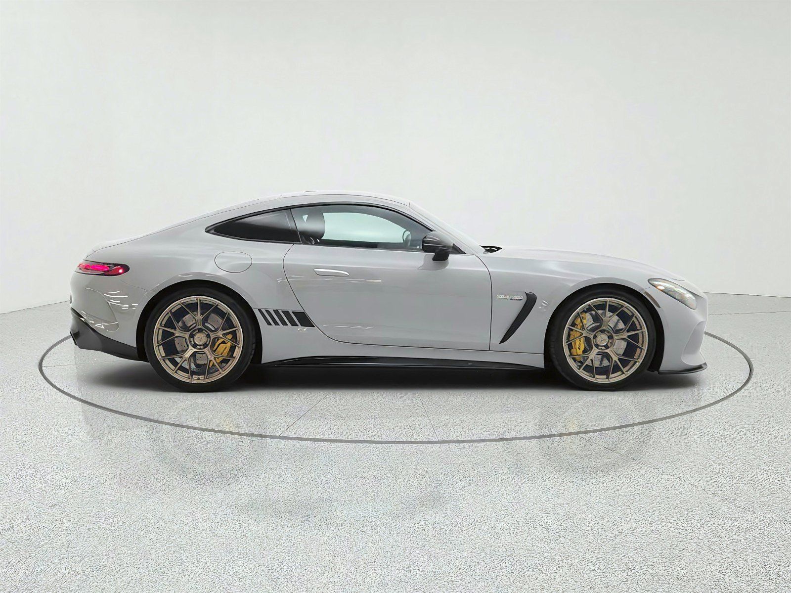Used 2025 Mercedes-Benz AMG GT 63 image 4