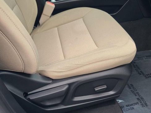 Used 2022 Ford Explorer XLT image 10