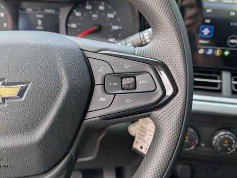 New 2026 Chevrolet Trax LS w/ LS Convenience Package FWD image 17