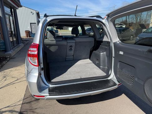 Used 2010 Toyota RAV4 Limited image 4