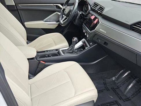 Used 2024 Audi Q3 2.0T Premium w/ Convenience Package image 20
