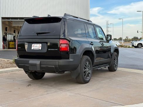 Certified 2025 Toyota Land Cruiser image 5