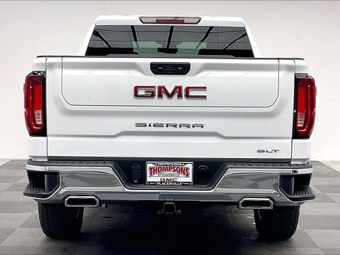 New 2026 GMC Sierra 1500 SLT w/ SLT Convenience Package image 3