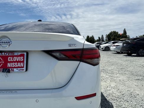 Used 2023 Nissan Sentra SR w/ SR Premium Package FWD image 13