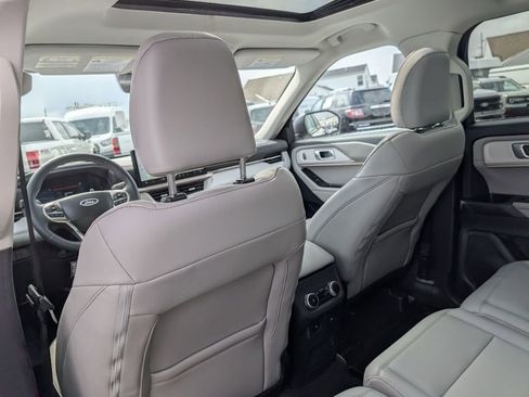 New 2025 Ford Explorer Active w/ Active Comfort Package AWD/4WD image 46