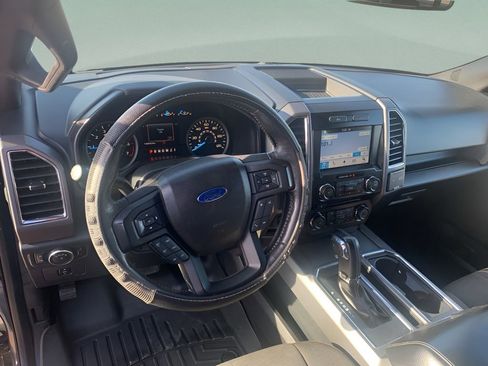 Used 2016 Ford F150 XLT w/ Equipment Group 302A Luxury image 9