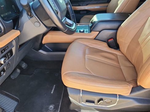 Used 2022 Ford Expedition Max Platinum image 8