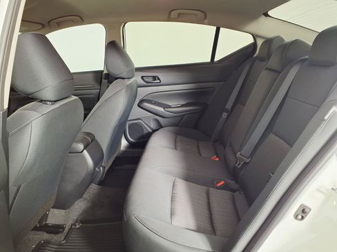 Used 2025 Nissan Altima 2.5 S FWD image 13