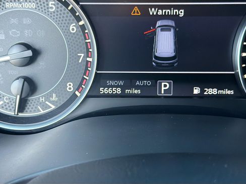 Used 2023 Nissan Armada SL w/ Captain's Chairs Package image 41