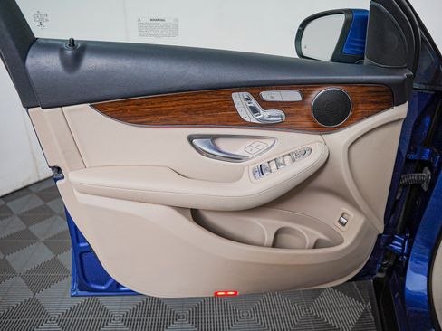 Certified 2022 Mercedes-Benz GLC 300 image 23