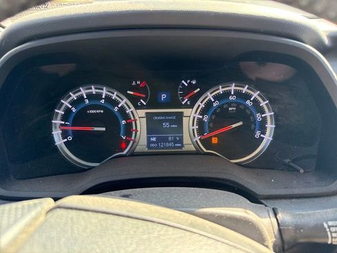 Used 2017 Toyota 4Runner TRD Off-Road AWD/4WD image 25