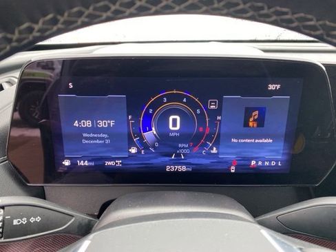 Used 2024 Chevrolet Traverse Z71 AWD/4WD image 12
