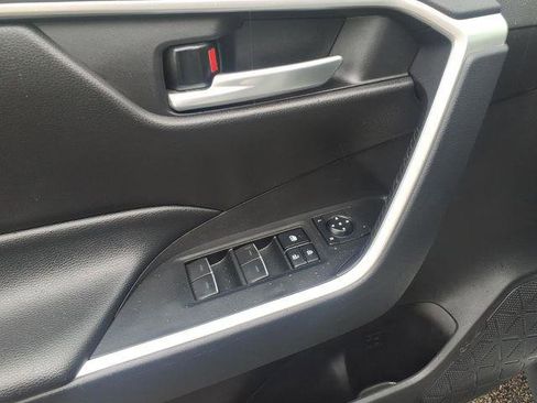 Certified 2025 Toyota RAV4 XLE AWD/4WD image 15