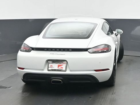 Used 2021 Porsche 718 Cayman RWD image 4