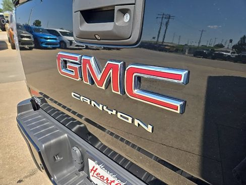 Used 2021 GMC Canyon AT4 w/ Driver Alert Package AWD/4WD image 25