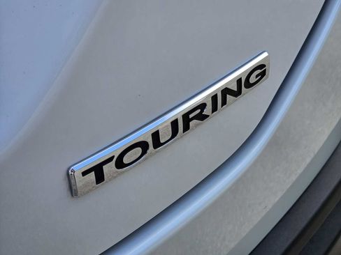 Used 2025 Honda Pilot Touring image 12