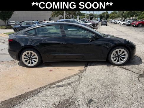 Used 2022 Tesla Model 3 Long Range AWD/4WD image 4