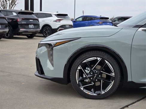 New 2025 Kia K4 GT-Line image 5