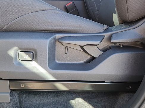 New 2025 Toyota Tacoma SR5 image 8