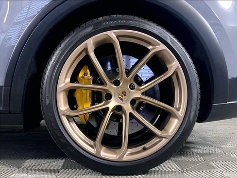 Certified 2022 Porsche Cayenne Turbo GT AWD/4WD image 28
