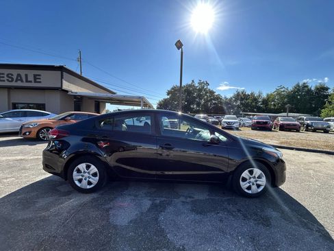 Used 2018 Kia Forte LX image 8