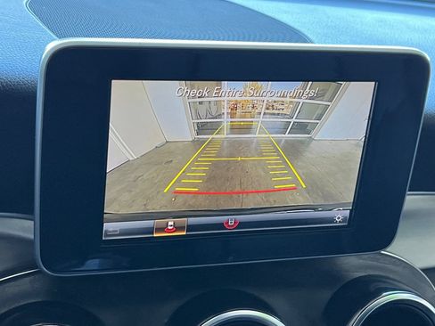 Used 2019 Mercedes-Benz GLC 300 4MATIC image 20