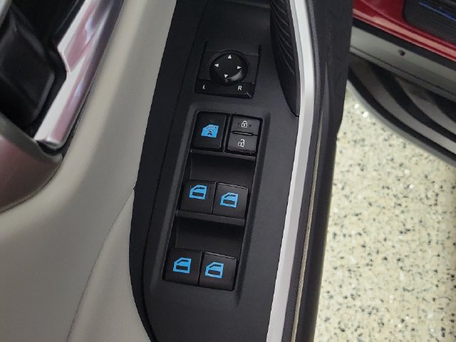 Used 2021 Toyota RAV4 XLE AWD/4WD image 22