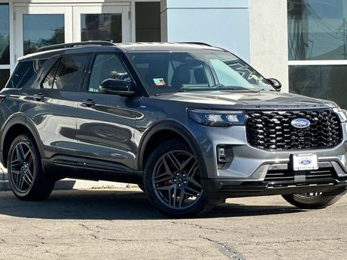 Certified 2025 Ford Explorer ST-Line w/ ST-Line Street Pack AWD/4WD image 2