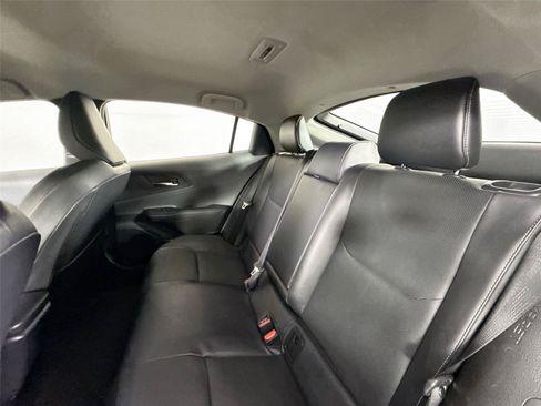 Certified 2025 Toyota Prius XLE FWD image 30