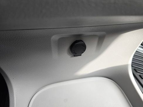 Used 2020 Toyota Sienna XLE w/ XLE Navigation Package AWD/4WD image 38