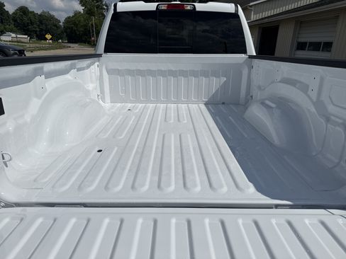 New 2026 RAM 1500 Express AWD/4WD image 5