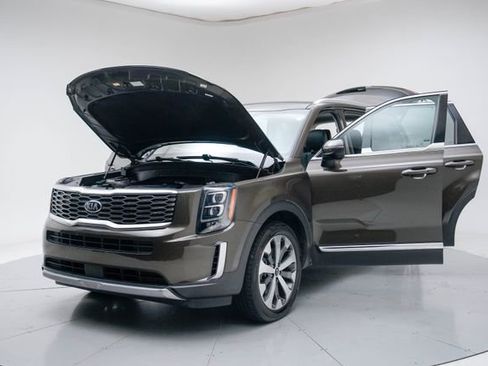 Used 2021 Kia Telluride EX w/ EX Premium Package FWD image 18