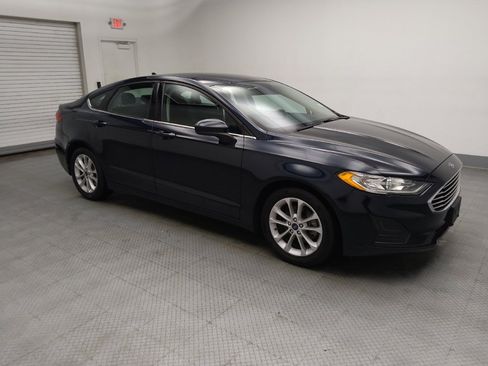 Used 2020 Ford Fusion SE image 11