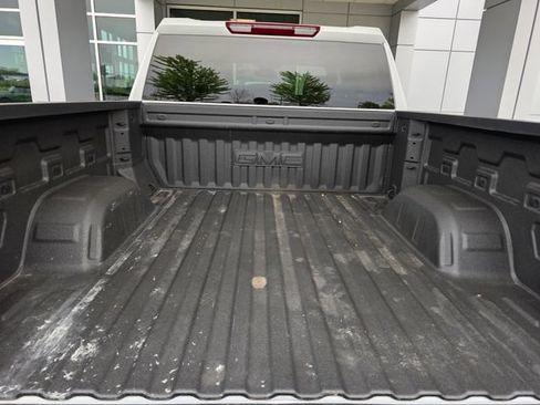 Used 2025 GMC Sierra 1500 AT4 AWD/4WD image 4