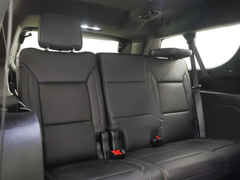 Used 2025 GMC Yukon XL Denali w/ LPO, Floor Liner Package AWD/4WD image 13