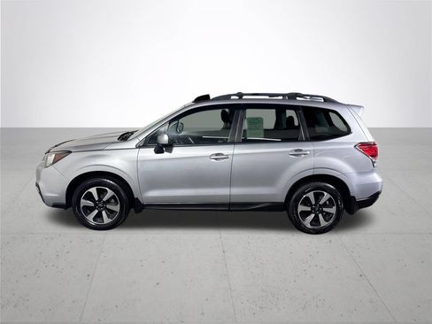 Used 2018 Subaru Forester 2.5i Premium w/ Popular Package #3A AWD/4WD image 9