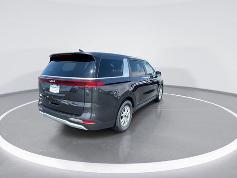 Used 2024 Kia Carnival LX FWD image 8
