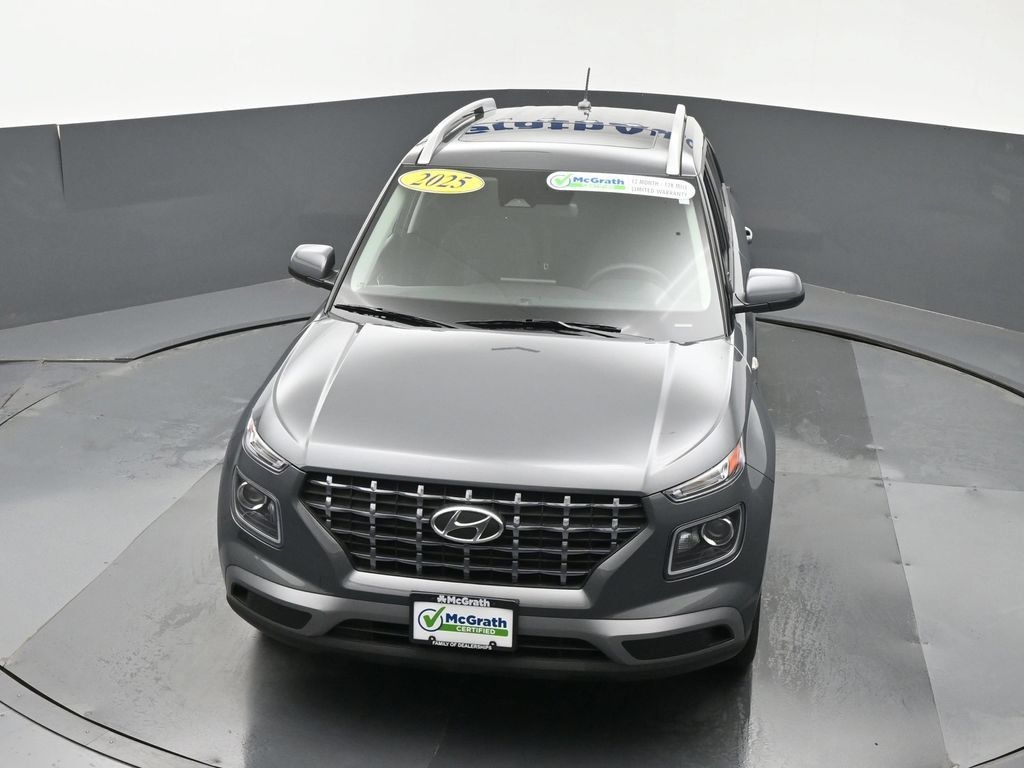 Used 2025 Hyundai Venue SEL FWD image 29