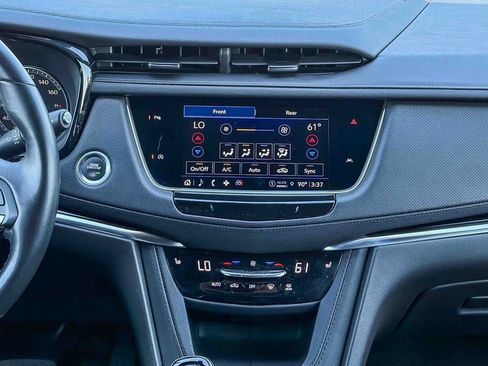Used 2023 Cadillac XT6 Luxury image 19