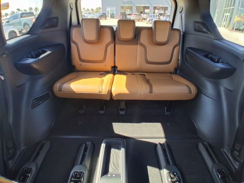 New 2026 Nissan Armada SL w/ Captain's Chari Seat Package image 35