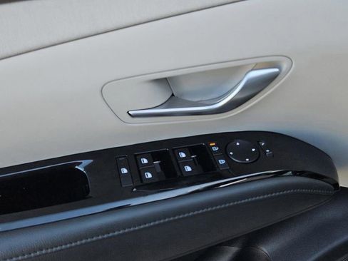 Used 2025 Hyundai Tucson Limited FWD image 10