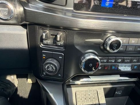 Used 2024 Ford F350 Lariat w/ Lariat Ultimate Package AWD/4WD image 24