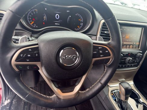 Used 2017 Jeep Grand Cherokee Limited w/ Trailer Tow Group IV image 16