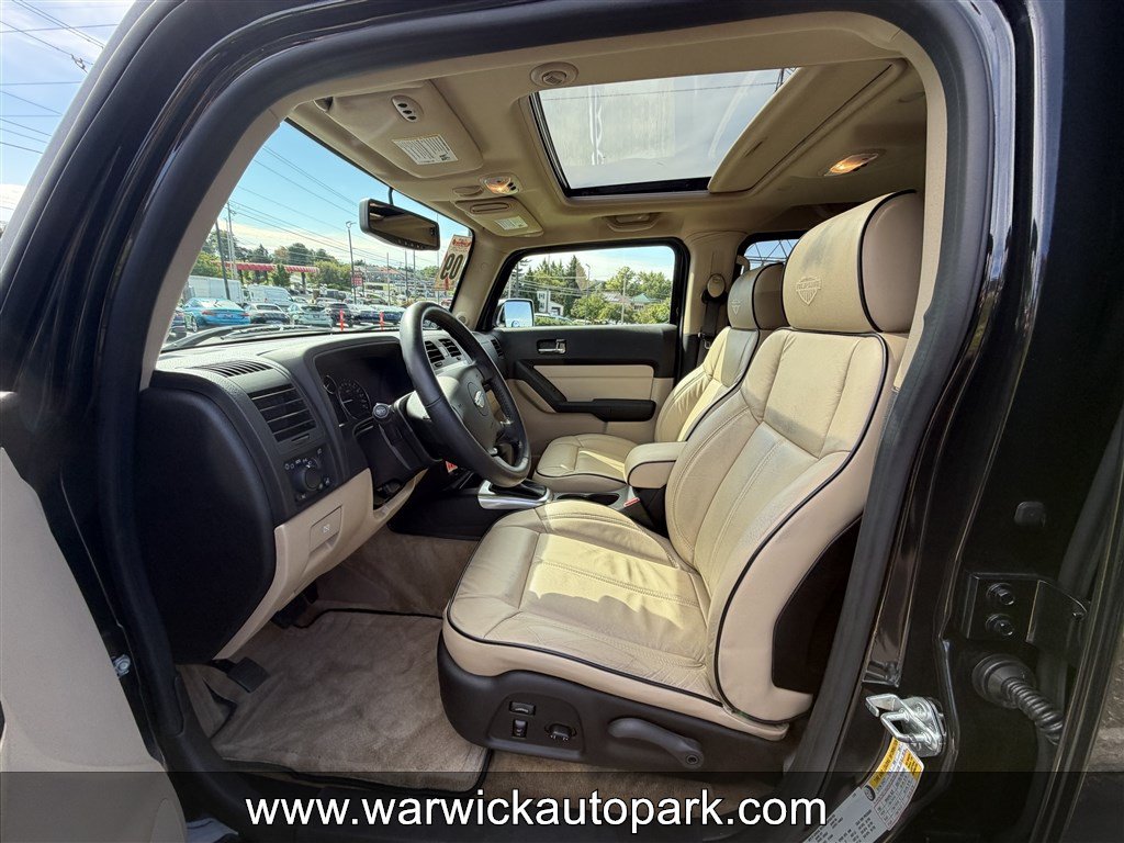 Used 2009 HUMMER H3 Alpha AWD/4WD image 8