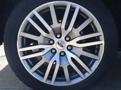 Used 2023 Ford Expedition Limited AWD/4WD image 7