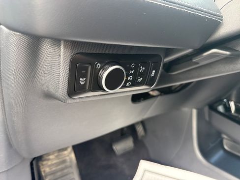 Used 2025 Ford Mustang Mach-E Select image 24