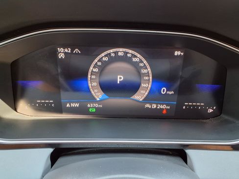 Used 2026 Volkswagen Jetta SE FWD image 16