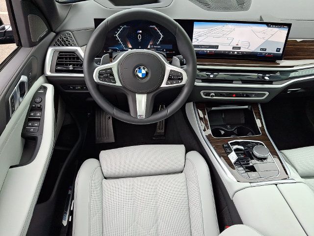 Used 2026 BMW X5 xDrive40i w/ M Sport Package AWD/4WD image 11